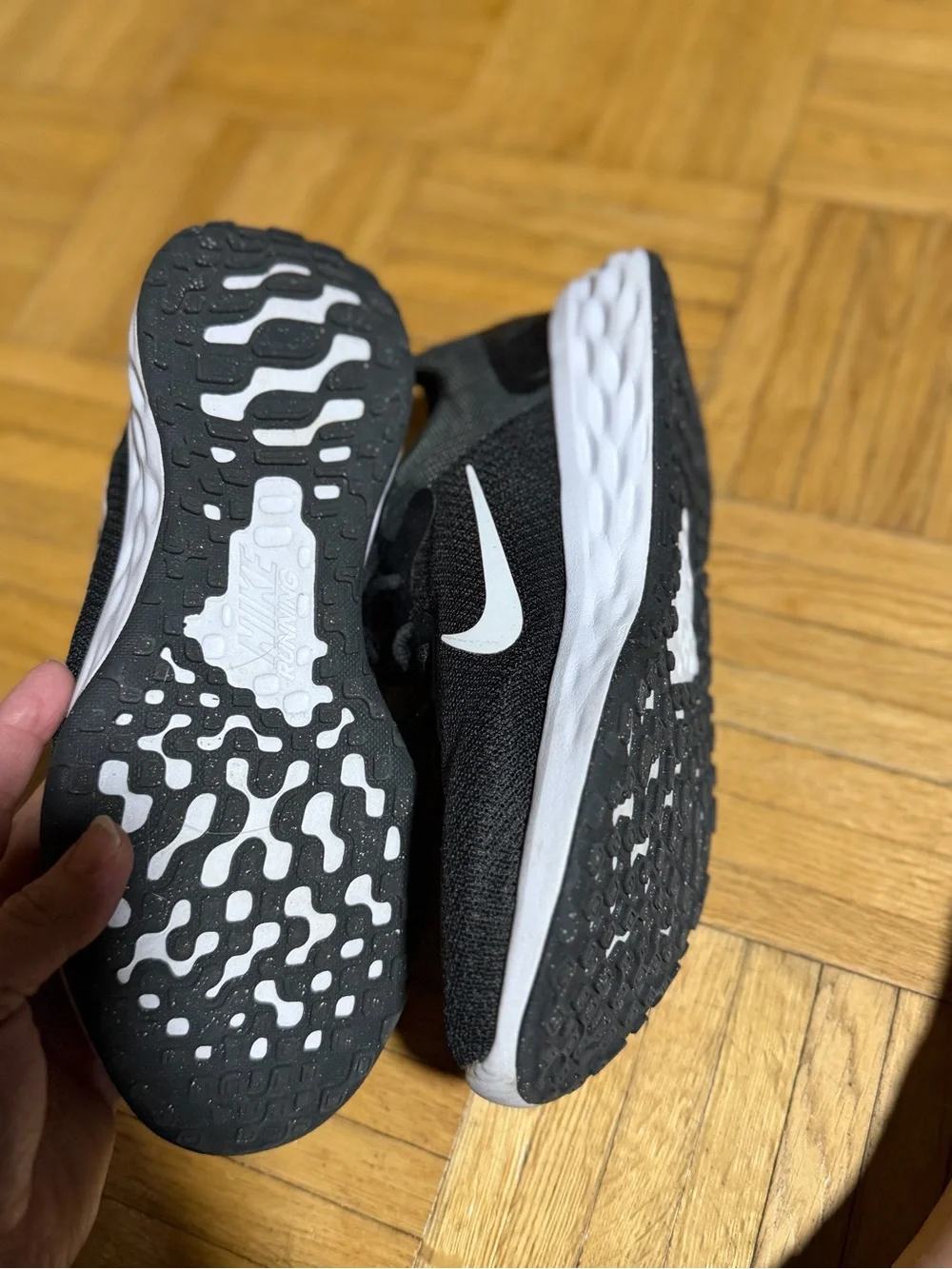 Nike Revolution 6 Black Women's Running Tennis Shoes Size 8.5